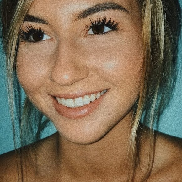 Meet your Posher, Baylie - Picture 1 of 1